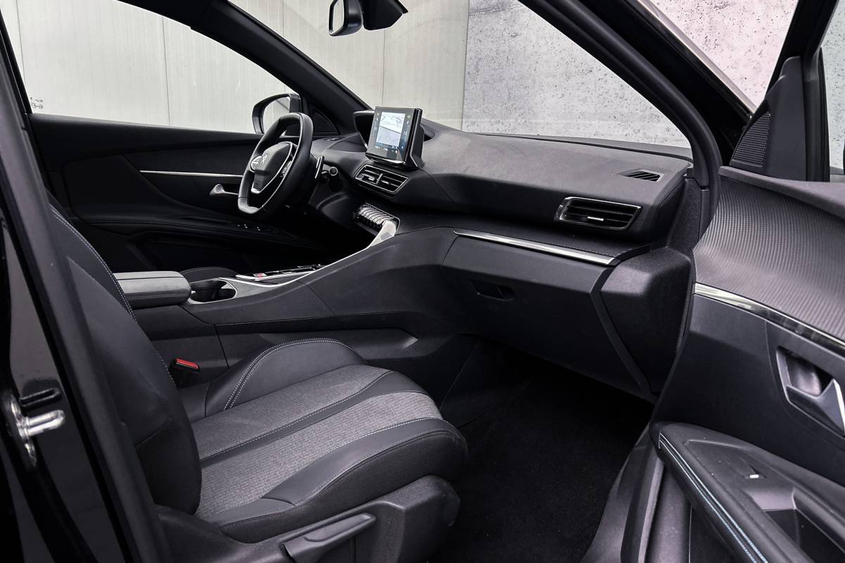 Peugeot 3008 Peugeot 3008 1.6 HYbrid 225 Allure | Camera | Half lederen bekleding | Navigatie
