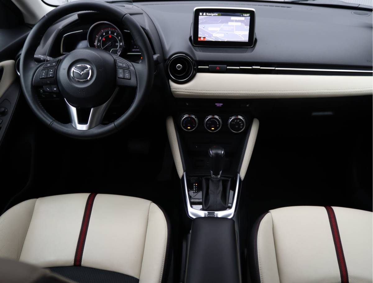 Mazda 2 Mazda 2 1.5 Skyactiv-G Skylease GT | BOVAG-garantie | Trekhaak | Camera | All-seasons