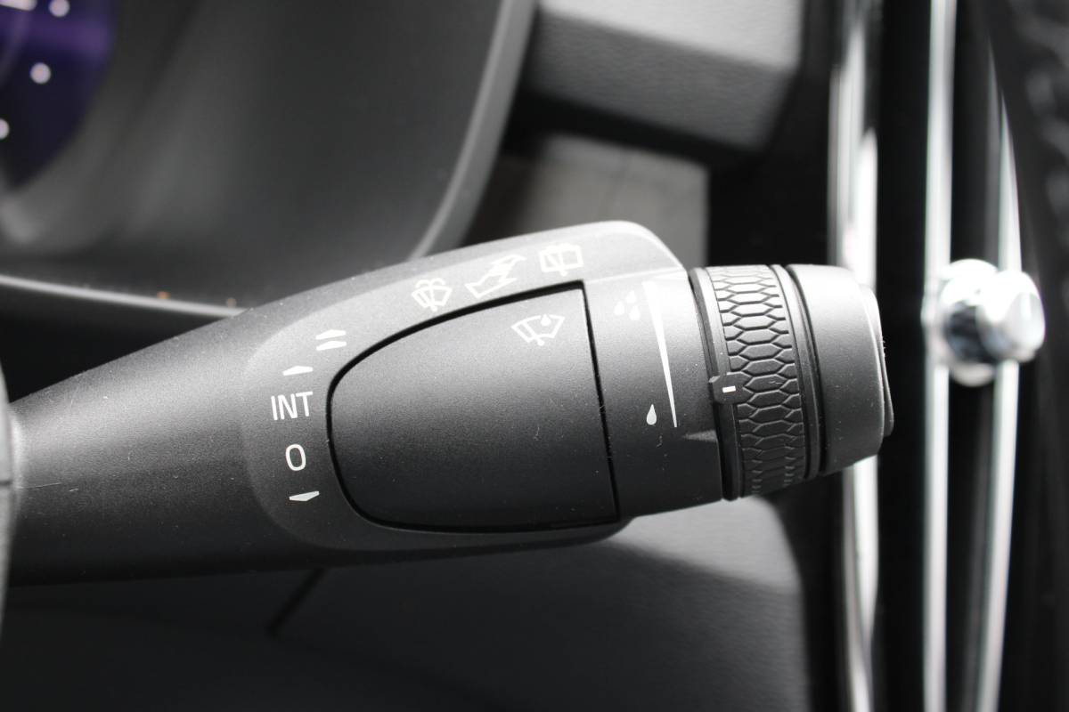 Volvo XC40 Volvo XC40 232PK Recharge Ultimate 70 kWh | Schuif/kanteldak | H&K Audio | El. stoelen | Pilot Assist | 360 Camera |