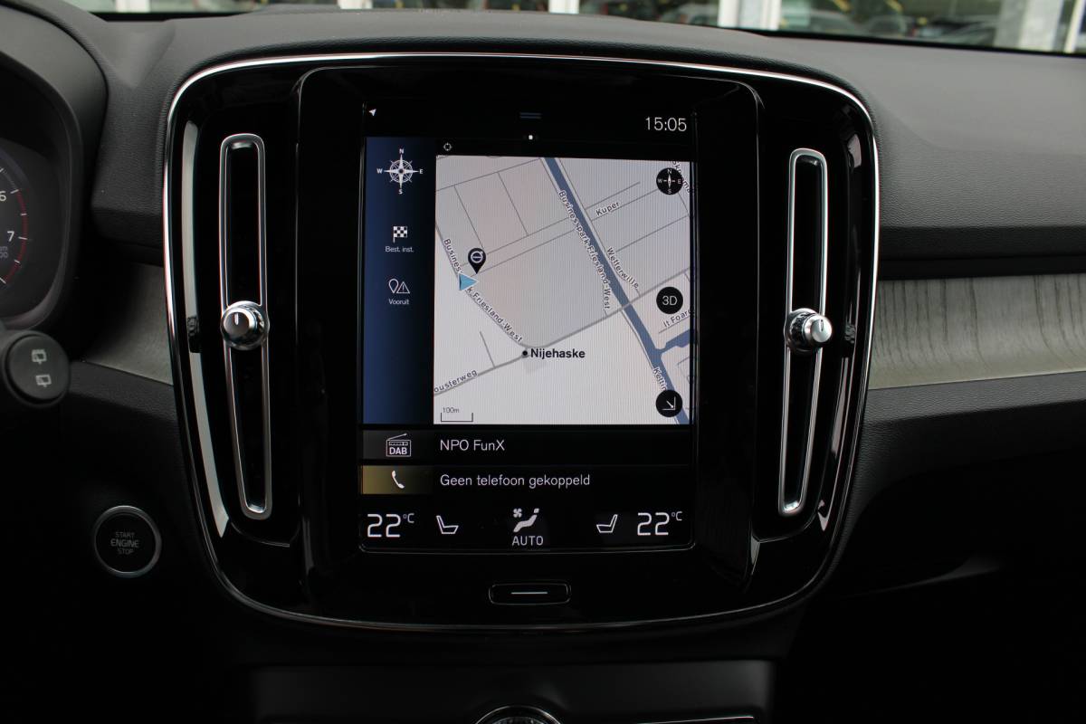 Volvo XC40 Volvo XC40 T3 164PK Automaat Inscription | Styling Kit | 360 Camera | 21″ LM Velgen | Verw. Voorstoelen & Achterbank | H&K Audio |