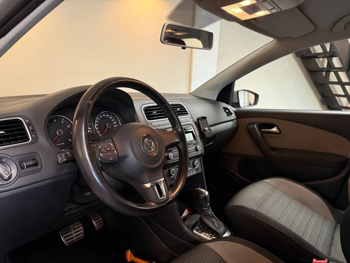 Volkswagen Polo Volkswagen Polo 1.2 TSI Cross *Nieuwe distr.ketting* Automaat|Cruise|Climate|17”|PDC|DSG|NAP