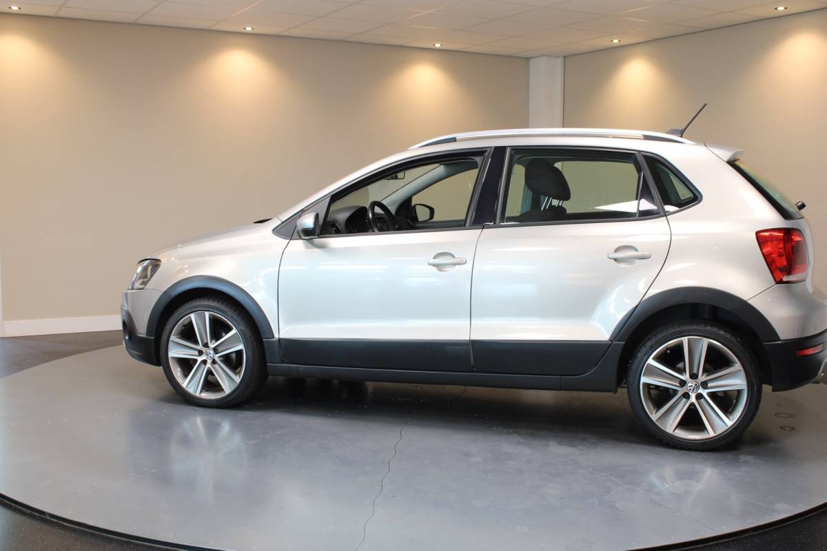 Volkswagen Polo Volkswagen Polo 1.2 TSI Cross *Nieuwe distr.ketting* Automaat|Cruise|Climate|17”|PDC|DSG|NAP