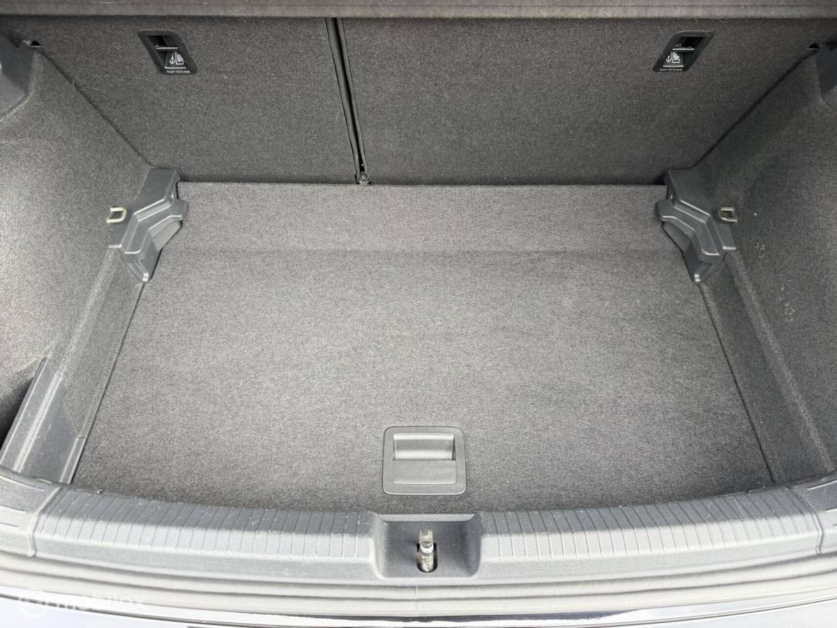 Volkswagen Polo Volkswagen Polo 1.0 TSI Style CARPLAY*IQLIGHTS*PDC*VIRTUALD*CLIMA*NAV