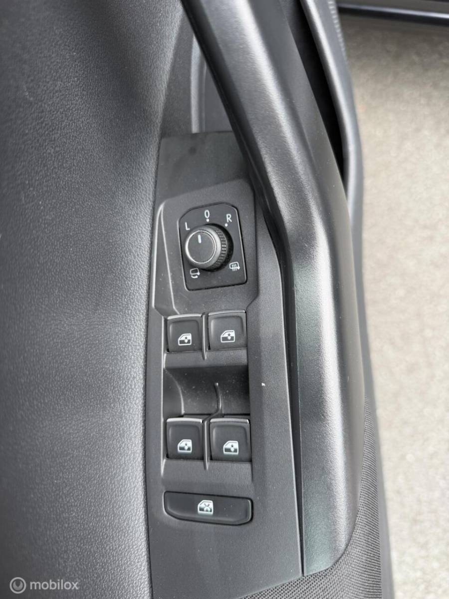 Volkswagen Polo Volkswagen Polo 1.0 TSI Style CARPLAY*IQLIGHTS*PDC*VIRTUALD*CLIMA*NAV