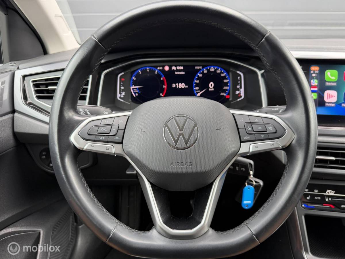 Volkswagen Polo Volkswagen Polo 1.0 TSI Style CARPLAY*IQLIGHTS*PDC*VIRTUALD*CLIMA*NAV