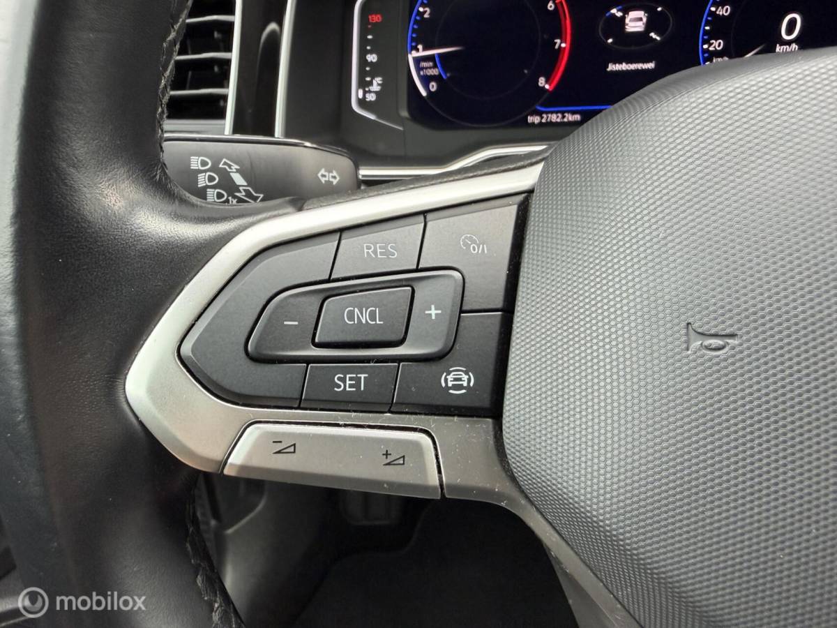 Volkswagen Polo Volkswagen Polo 1.0 TSI Style CARPLAY*IQLIGHTS*PDC*VIRTUALD*CLIMA*NAV