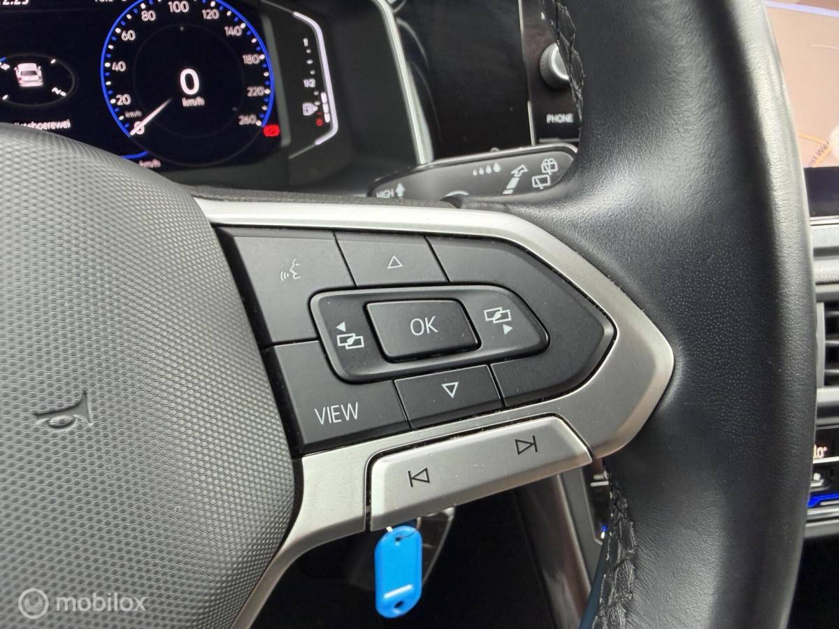 Volkswagen Polo Volkswagen Polo 1.0 TSI Style CARPLAY*IQLIGHTS*PDC*VIRTUALD*CLIMA*NAV