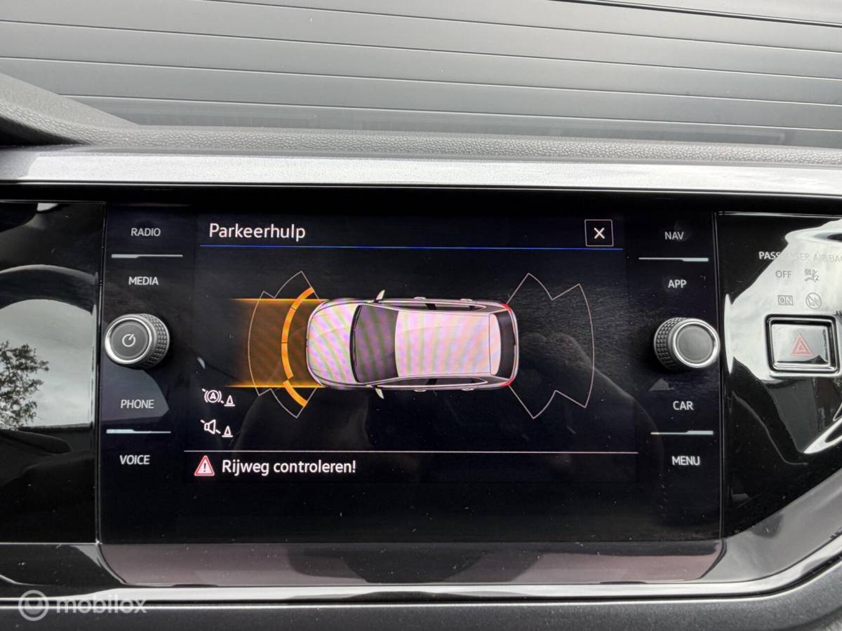 Volkswagen Polo Volkswagen Polo 1.0 TSI Style CARPLAY*IQLIGHTS*PDC*VIRTUALD*CLIMA*NAV