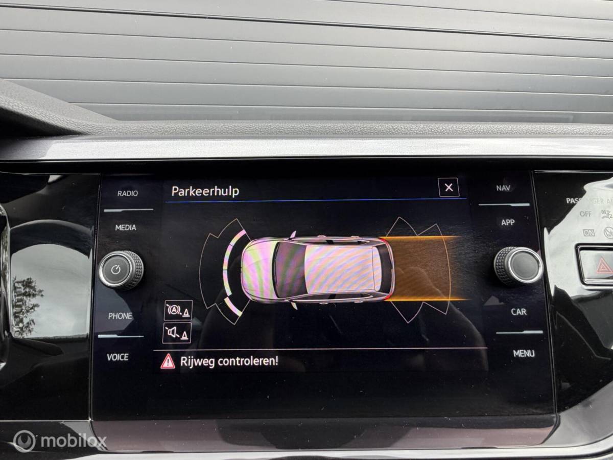 Volkswagen Polo Volkswagen Polo 1.0 TSI Style CARPLAY*IQLIGHTS*PDC*VIRTUALD*CLIMA*NAV