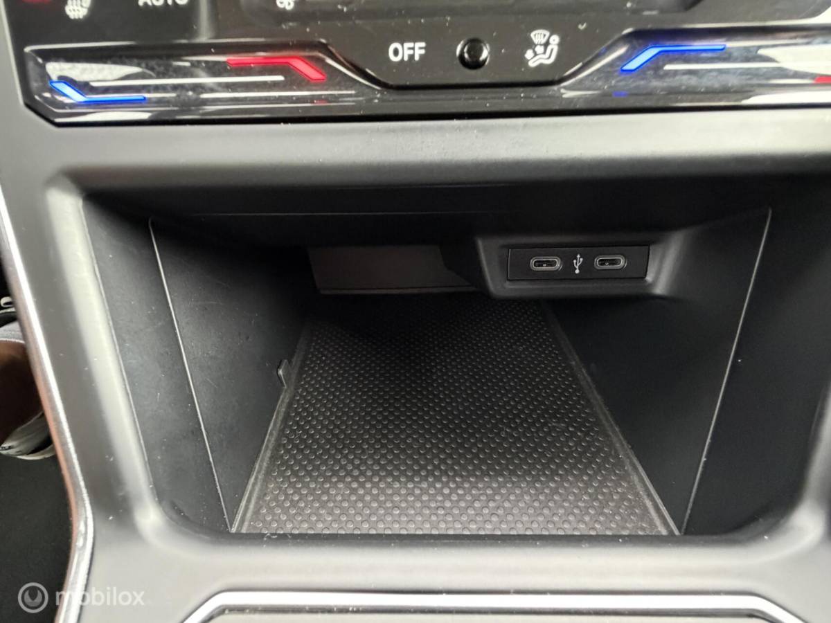 Volkswagen Polo Volkswagen Polo 1.0 TSI Style CARPLAY*IQLIGHTS*PDC*VIRTUALD*CLIMA*NAV