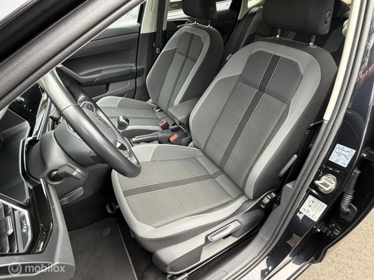 Volkswagen Polo Volkswagen Polo 1.0 TSI Style CARPLAY*IQLIGHTS*PDC*VIRTUALD*CLIMA*NAV