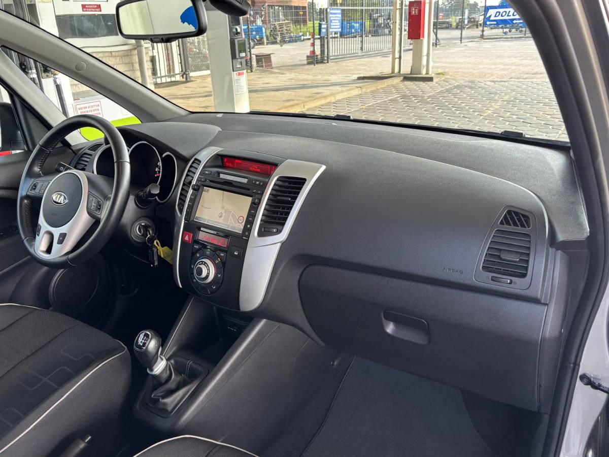Kia Venga Kia Venga 1.4 90PK CVVT ExecutiveLine | 1St. EIG. | 55.000 KM | Orig. NL | NAP |