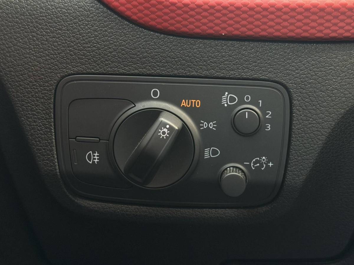 Audi Q2 Audi Q2 1.4 TFSI CoD Sport Pro Line| Automaat| Trekhaak| NAP