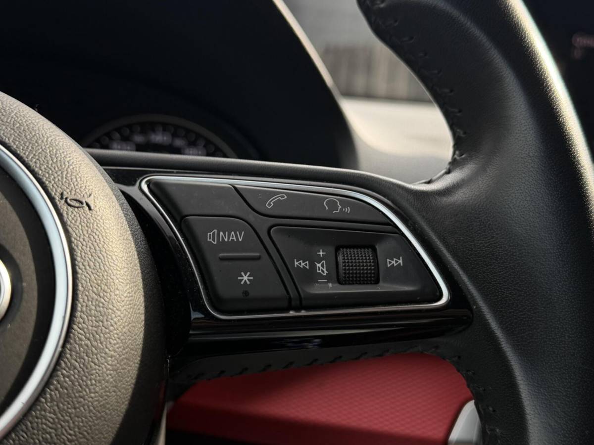 Audi Q2 Audi Q2 1.4 TFSI CoD Sport Pro Line| Automaat| Trekhaak| NAP