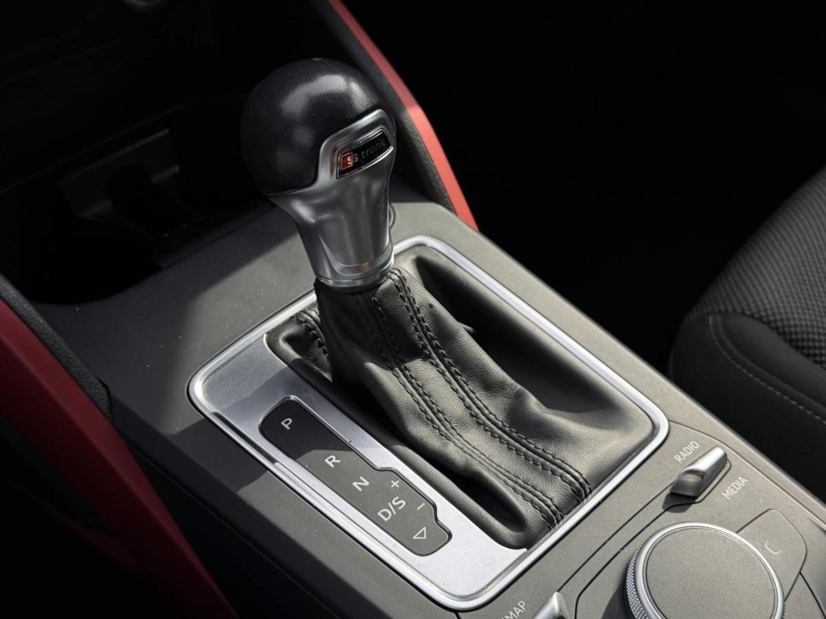 Audi Q2 Audi Q2 1.4 TFSI CoD Sport Pro Line| Automaat| Trekhaak| NAP