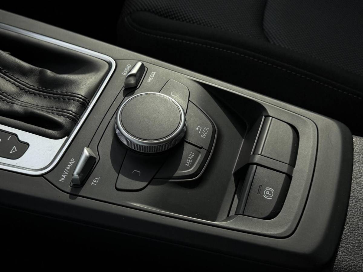 Audi Q2 Audi Q2 1.4 TFSI CoD Sport Pro Line| Automaat| Trekhaak| NAP