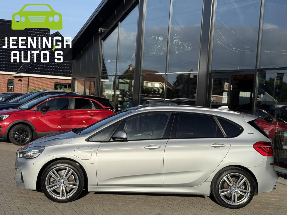 BMW 2 Serie BMW 2-serie Active Tourer 225xe iPerformance Centennial Executive |M-pakket|Pano|Leer|Camera