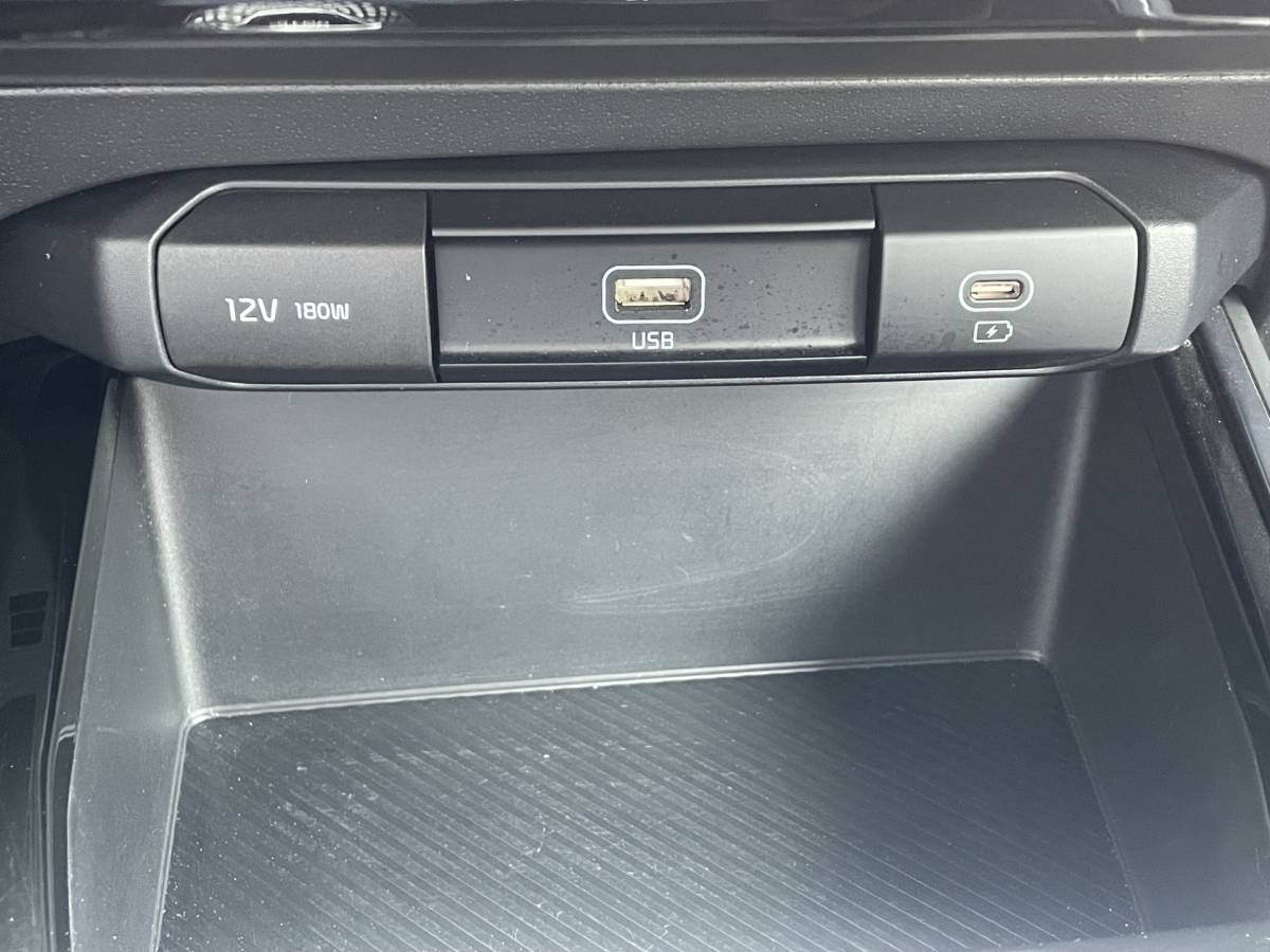 Kia Niro Kia Niro 1.6 GDi Hybrid DynamicLine Navigatie, Climate Control, Adaptive Cruise Control, Trekhaak, Stoel/Stuurverwarming,16″Lm,