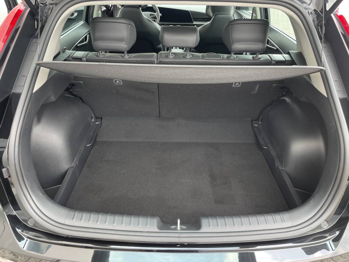 Kia Niro Kia Niro 1.6 GDi Hybrid DynamicLine Navigatie, Climate Control, Adaptive Cruise Control, Trekhaak, Stoel/Stuurverwarming,16″Lm,