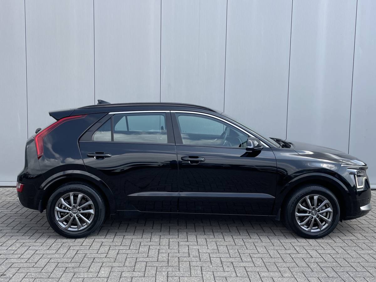 Kia Niro Kia Niro 1.6 GDi Hybrid DynamicLine Navigatie, Climate Control, Adaptive Cruise Control, Trekhaak, Stoel/Stuurverwarming,16″Lm,