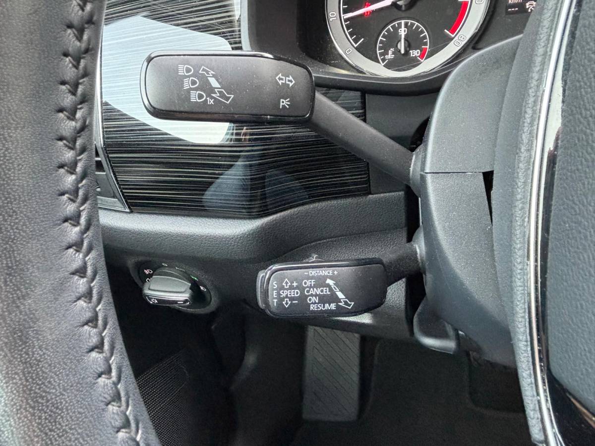 Škoda Kodiaq ŠKODA Kodiaq 1.5 150PK TSI Business Edition Plus | Leder | Trekhaak | Adaptive | Stoel VW |