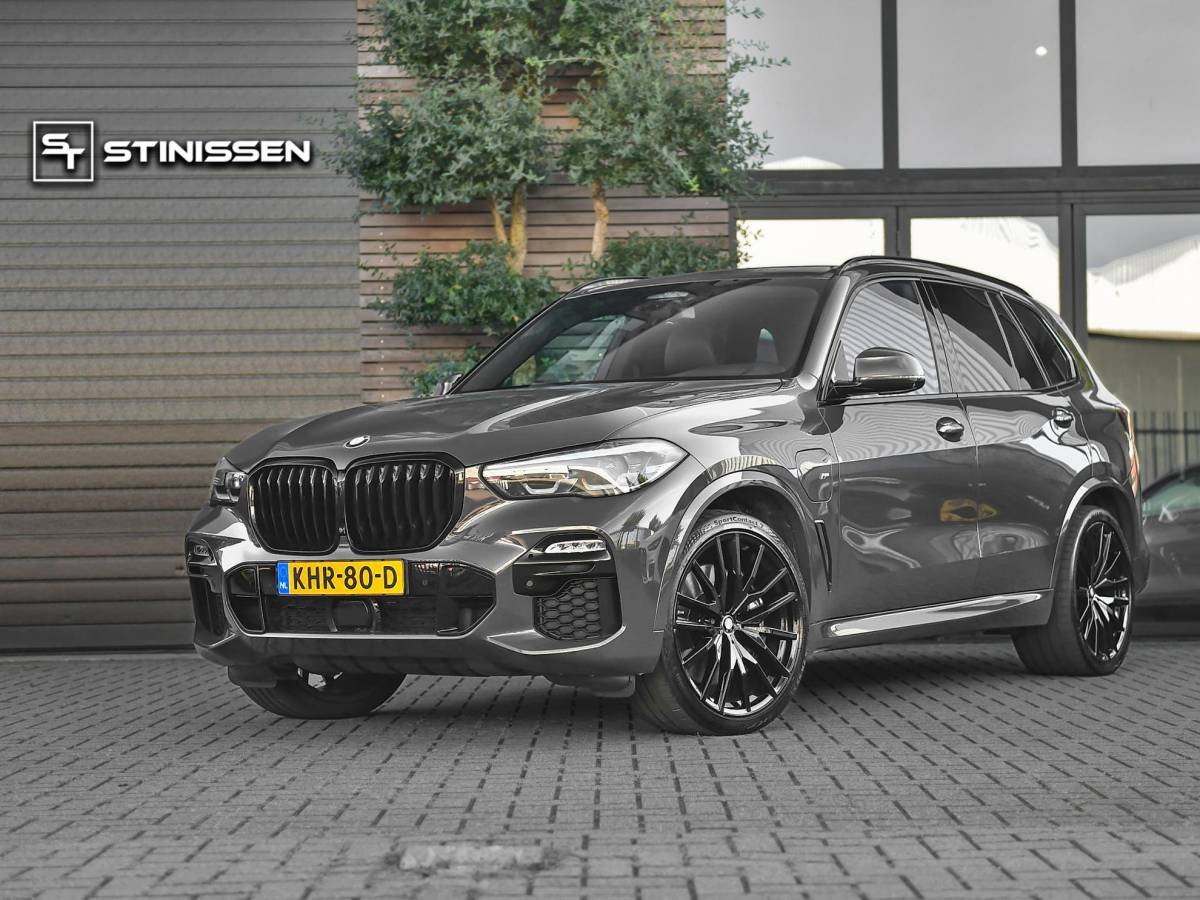 BMW X5 BMW X5 xDrive45e High Executive M Sport Panorama H&K ACC 360 Camera Individual bekleding
