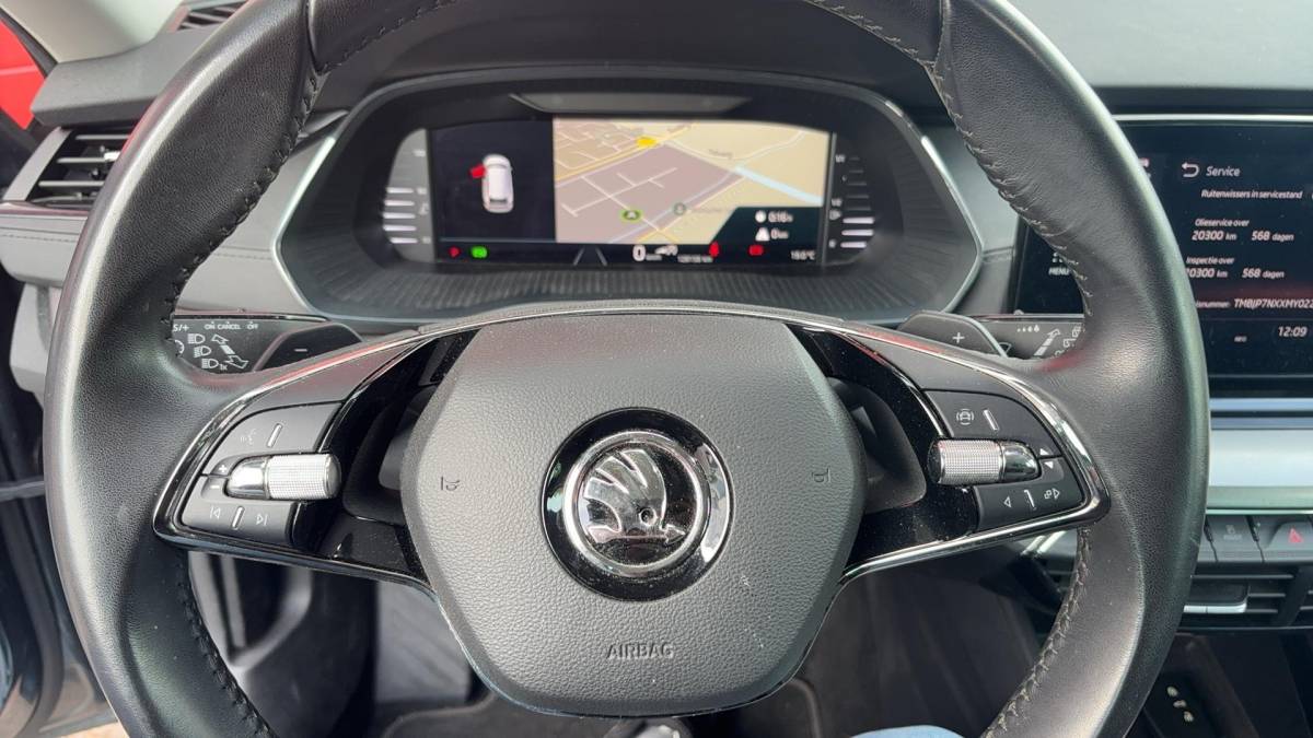Škoda Octavia Skoda Octavia Combi 1.0 e-TSI Business Edition AUTOMAAT / TREKHAAK / FULL LED / CARPLAY / NAVI / CLIMA / PDC / NL-AUTO
