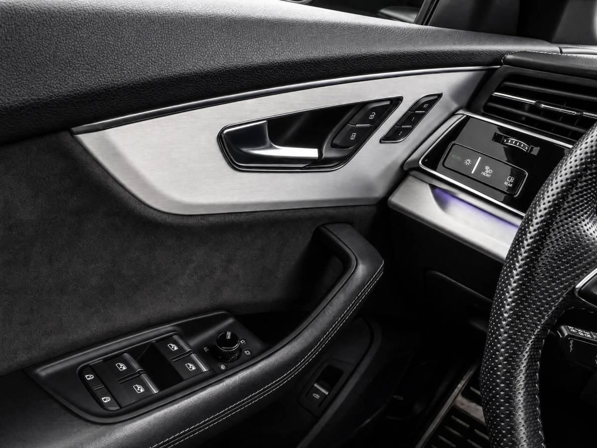 Audi Q8 Audi Q8 55 TFSI 340pk Tiptronic Quattro Pro Line S · Panoramadak · Leder · Luchtvering · 360 Camera · Stoelmassage · Stoelventilatie · 22” Inch · Bang & Olufsen ·