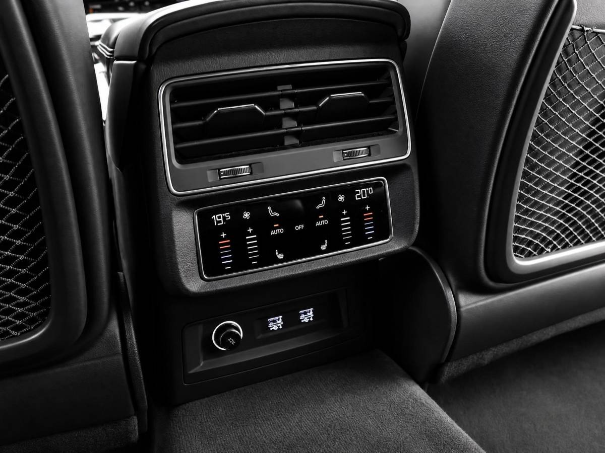 Audi Q8 Audi Q8 55 TFSI 340pk Tiptronic Quattro Pro Line S · Panoramadak · Leder · Luchtvering · 360 Camera · Stoelmassage · Stoelventilatie · 22” Inch · Bang & Olufsen ·