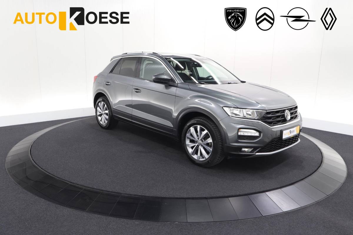 Volkswagen T-Roc Volkswagen T-Roc 1.0 TSI Style Business 116pk | Trekhaak | Adaptieve Cruise Control | Elektronische Kofferklep | Apple Carplay