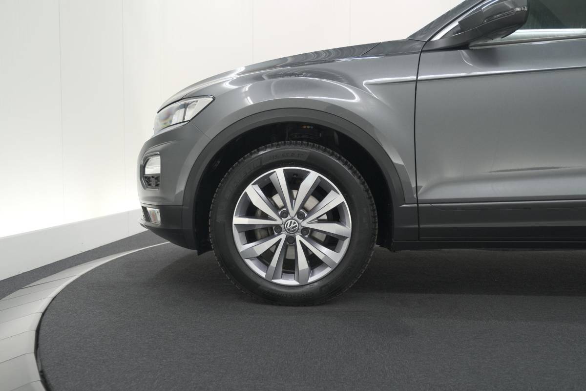 Volkswagen T-Roc Volkswagen T-Roc 1.0 TSI Style Business 116pk | Trekhaak | Adaptieve Cruise Control | Elektronische Kofferklep | Apple Carplay