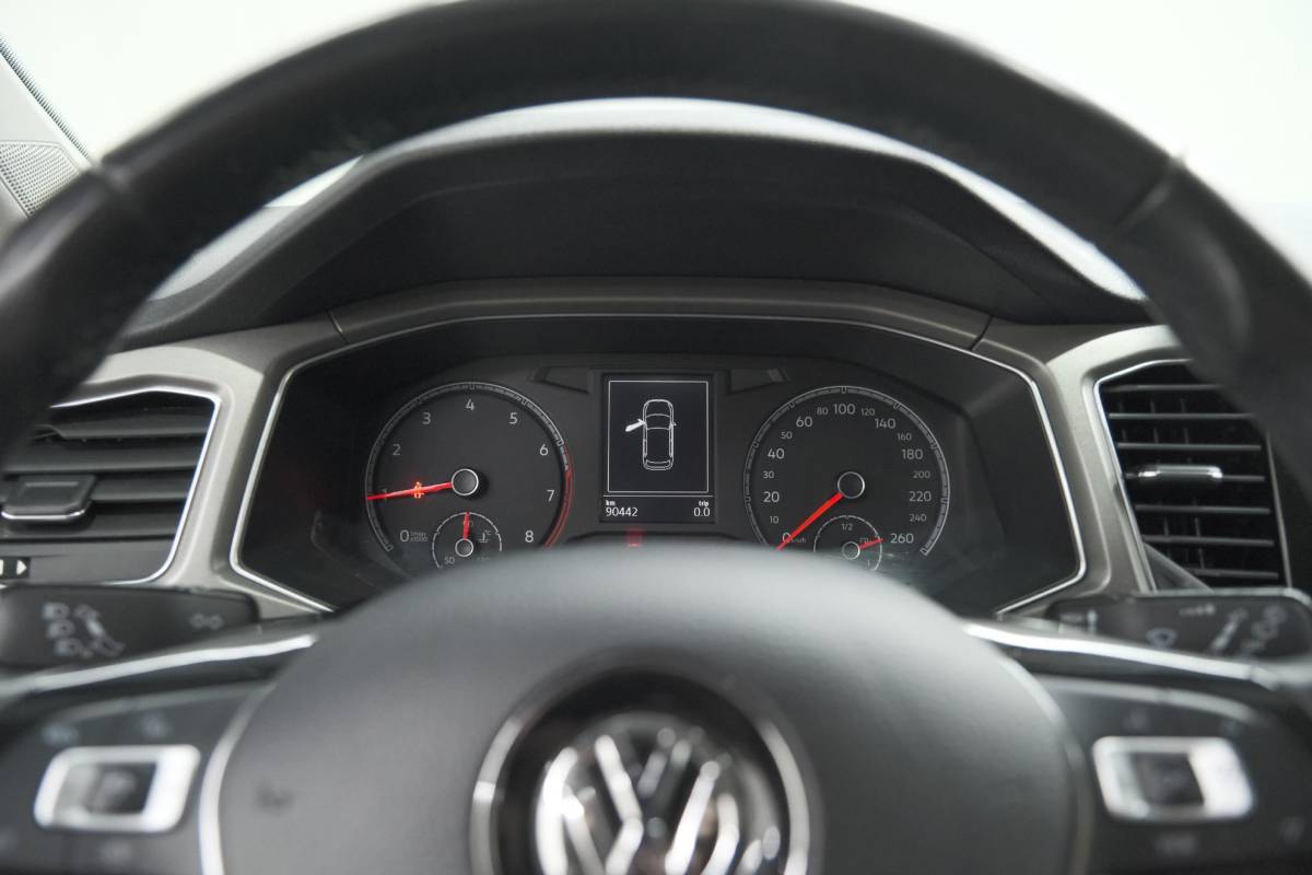 Volkswagen T-Roc Volkswagen T-Roc 1.0 TSI Style Business 116pk | Trekhaak | Adaptieve Cruise Control | Elektronische Kofferklep | Apple Carplay
