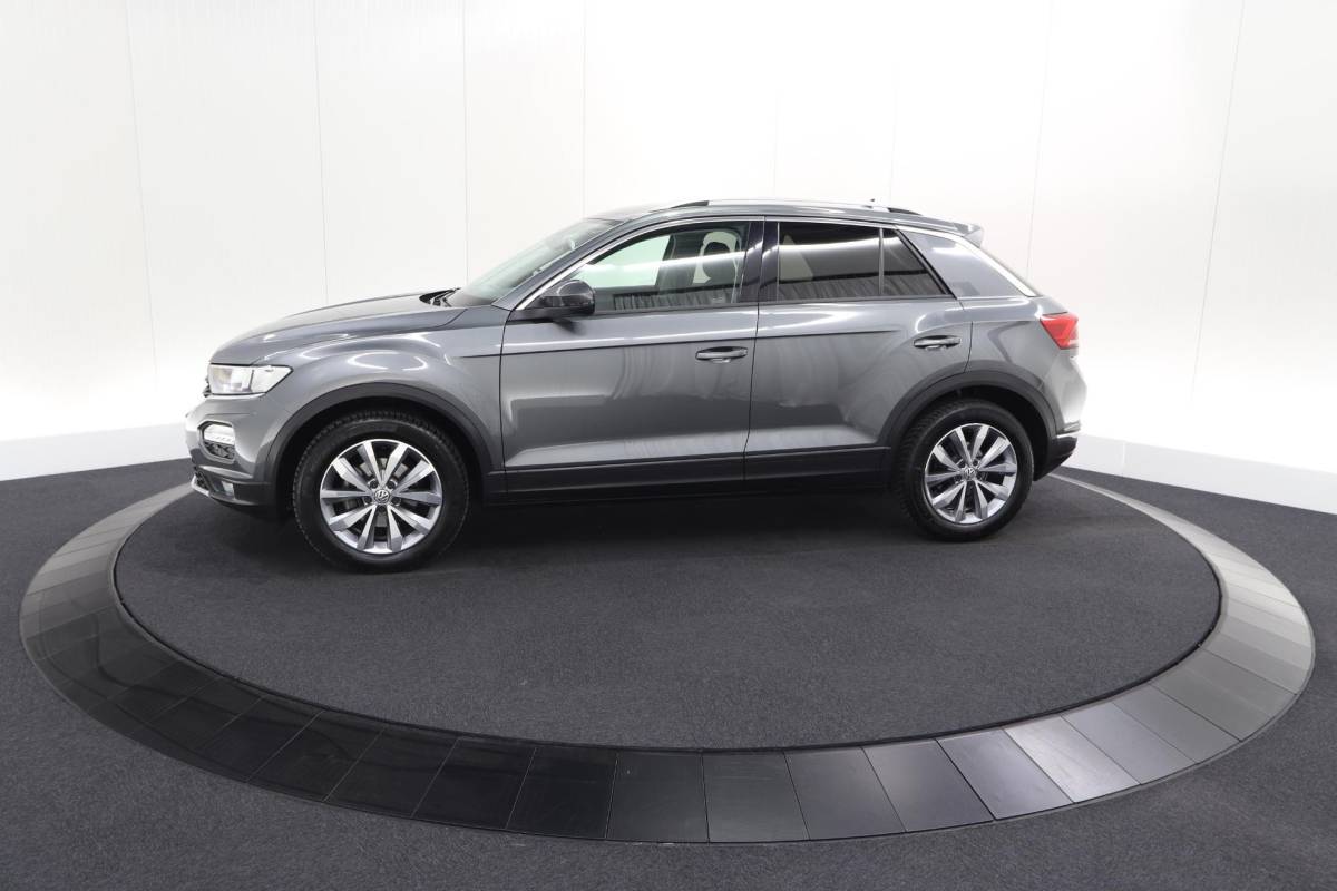 Volkswagen T-Roc Volkswagen T-Roc 1.0 TSI Style Business 116pk | Trekhaak | Adaptieve Cruise Control | Elektronische Kofferklep | Apple Carplay
