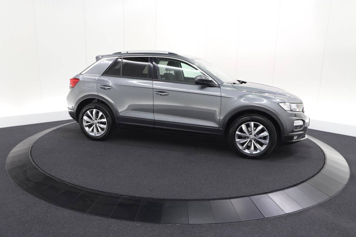 Volkswagen T-Roc Volkswagen T-Roc 1.0 TSI Style Business 116pk | Trekhaak | Adaptieve Cruise Control | Elektronische Kofferklep | Apple Carplay