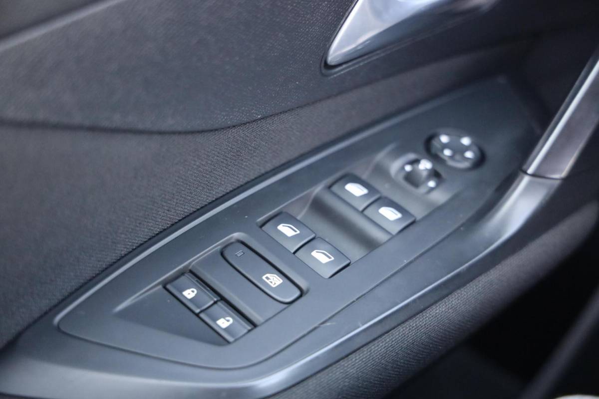 Peugeot 308 Peugeot 308 SW 1.2 PureTech Active Pack Business|Trekhaak|Carplay|Clima|Cruise|Navi