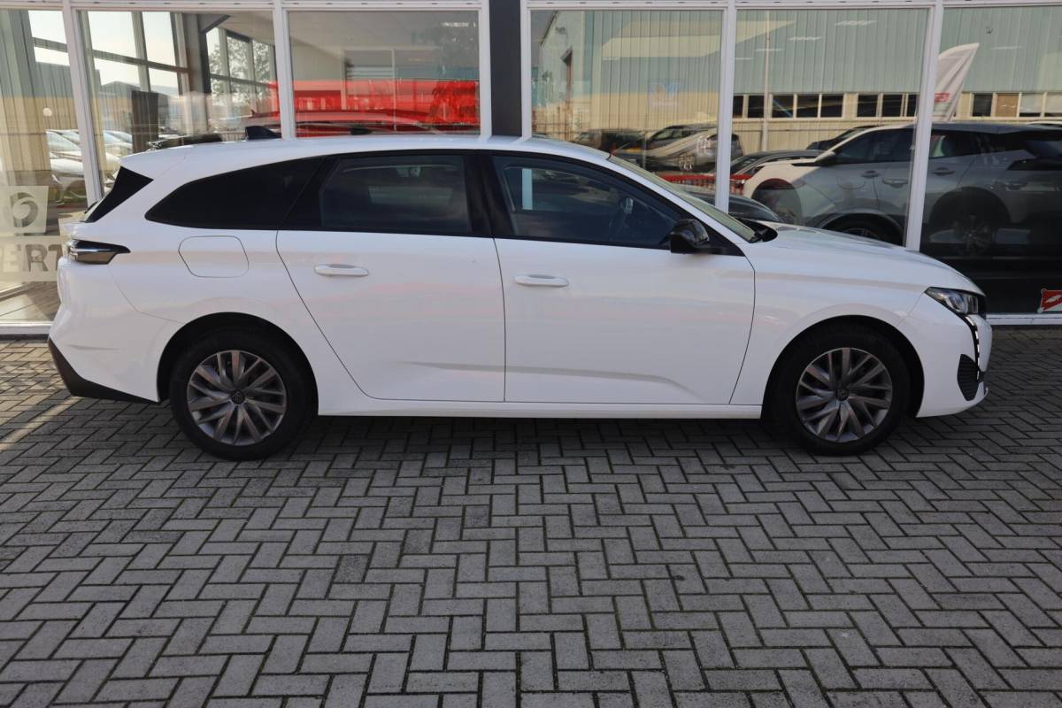 Peugeot 308 Peugeot 308 SW 1.2 PureTech Active Pack Business|Trekhaak|Carplay|Clima|Cruise|Navi