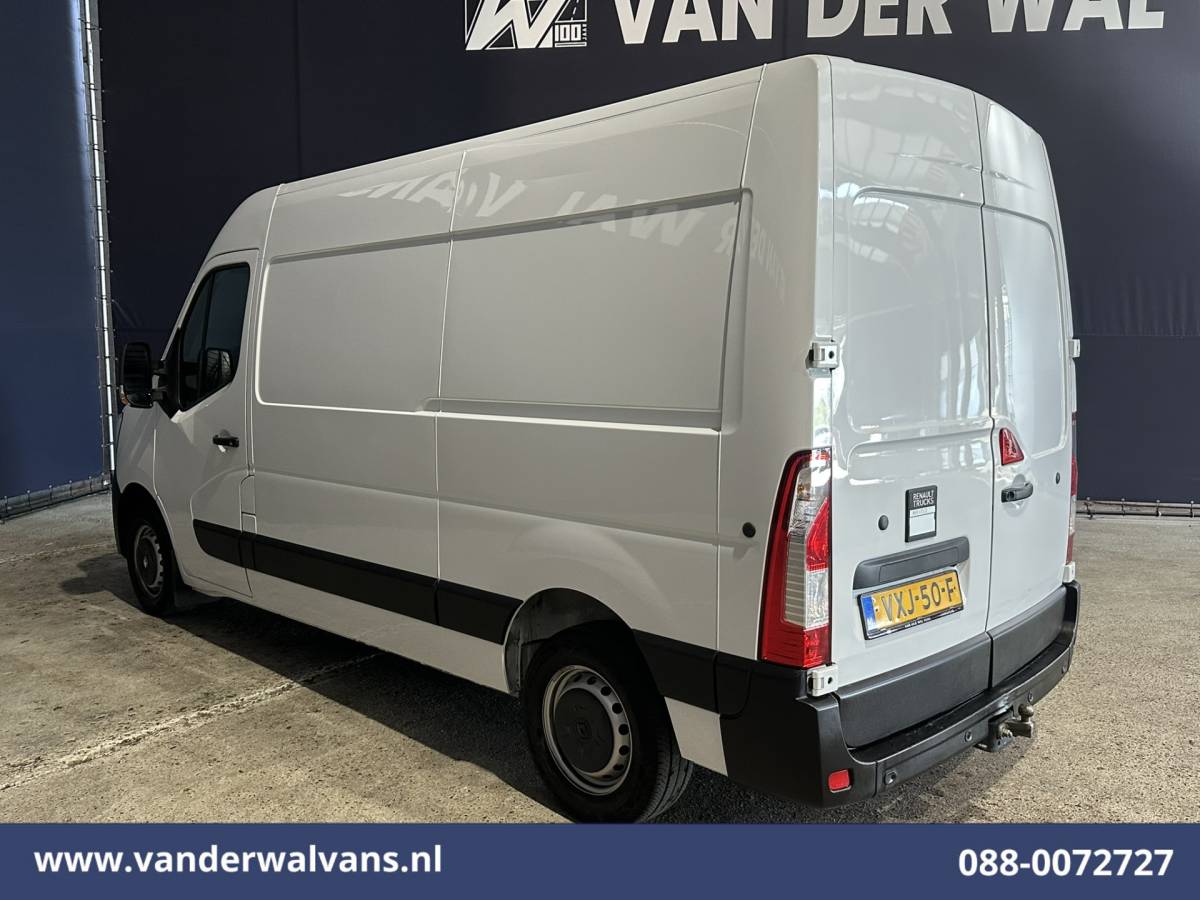 Renault Master Renault Master 2.3 dCi 136pk L2H2 Euro6 Airco | Navigatie | Camera | Trekhaak | Cruisecontrol Parkeersensoren, Bijrijdersbank