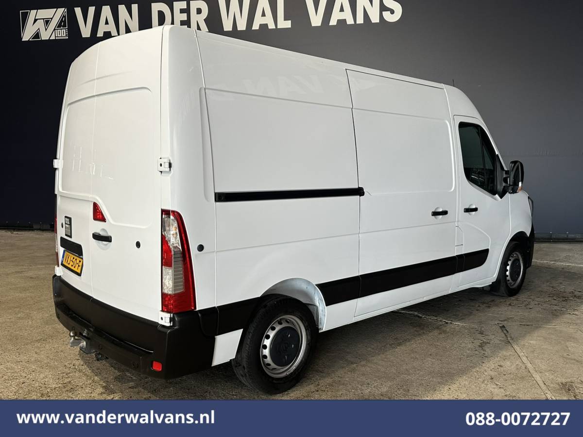 Renault Master Renault Master 2.3 dCi 136pk L2H2 Euro6 Airco | Navigatie | Camera | Trekhaak | Cruisecontrol Parkeersensoren, Bijrijdersbank