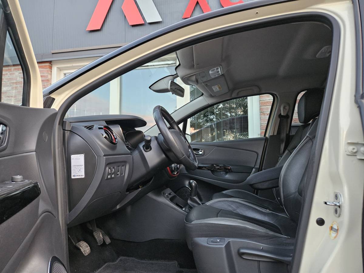 Renault Captur Renault Captur 0.9 TCe Xmod Trekhaak! Leer! Camera! Mooie/Nette Auto! Navigatie! NAP! Airco! Cruise Control!