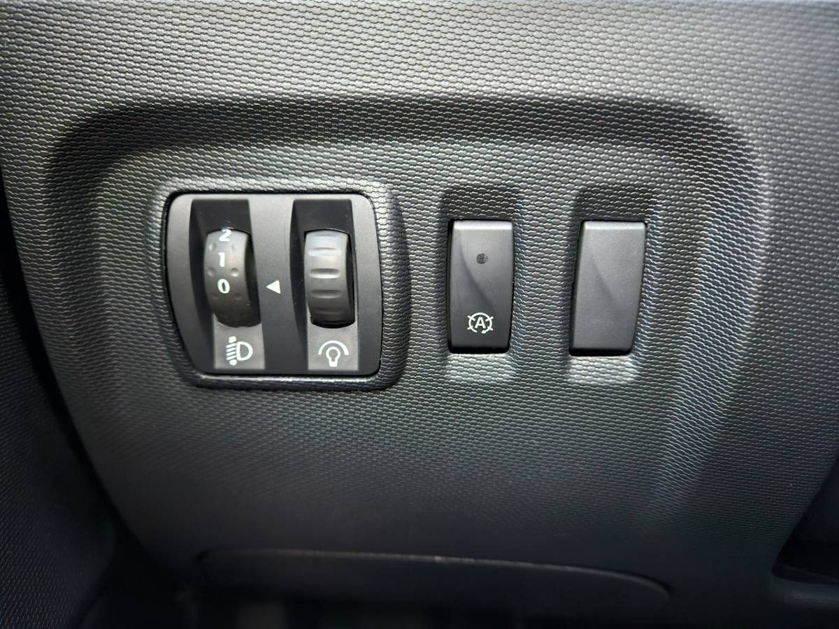 Renault Captur Renault Captur 0.9 TCe Xmod Trekhaak! Leer! Camera! Mooie/Nette Auto! Navigatie! NAP! Airco! Cruise Control!