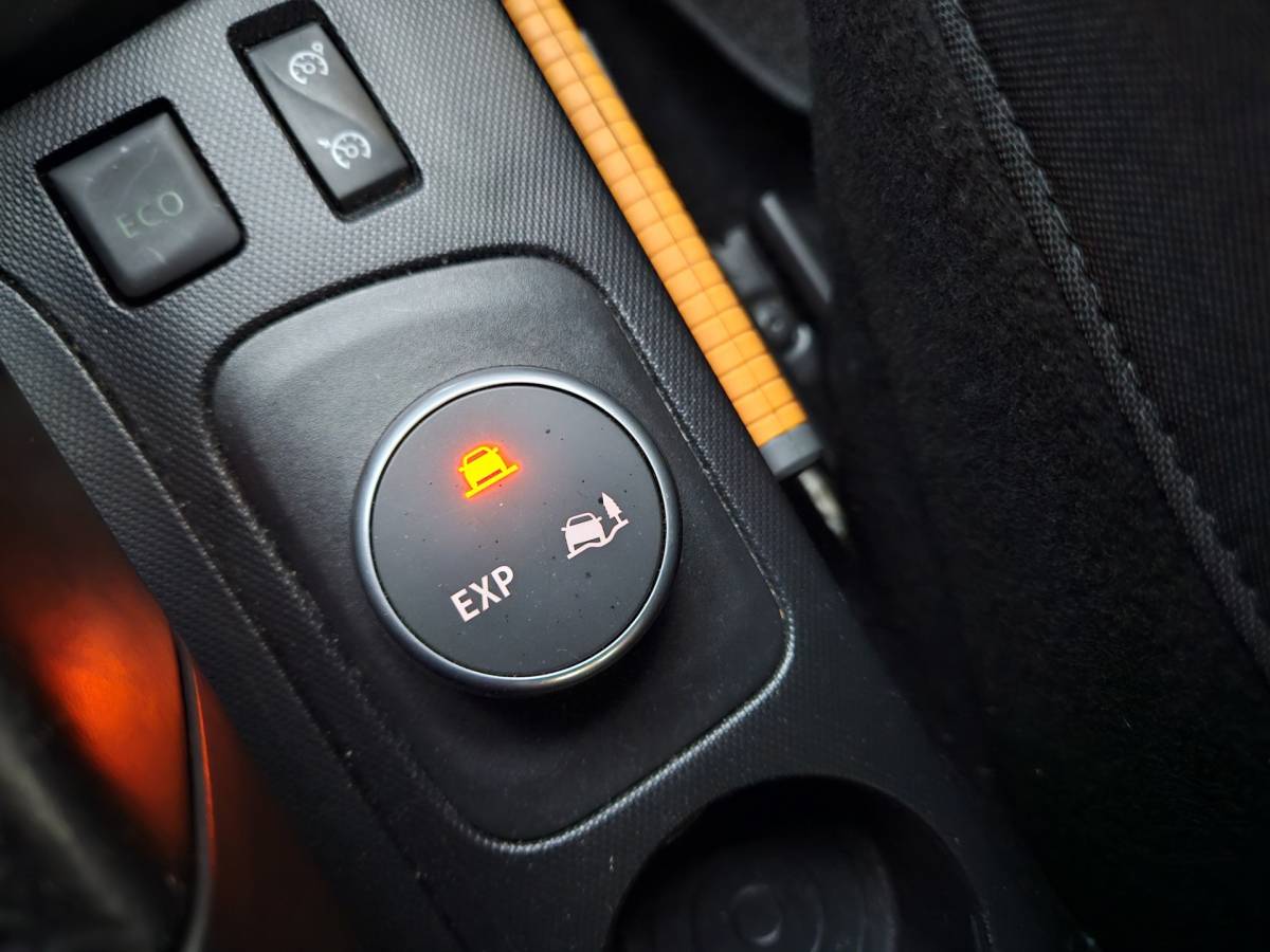 Renault Captur Renault Captur 0.9 TCe Xmod Trekhaak! Leer! Camera! Mooie/Nette Auto! Navigatie! NAP! Airco! Cruise Control!
