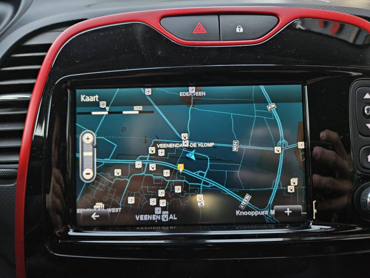 Renault Captur Renault Captur 0.9 TCe Xmod Trekhaak! Leer! Camera! Mooie/Nette Auto! Navigatie! NAP! Airco! Cruise Control!