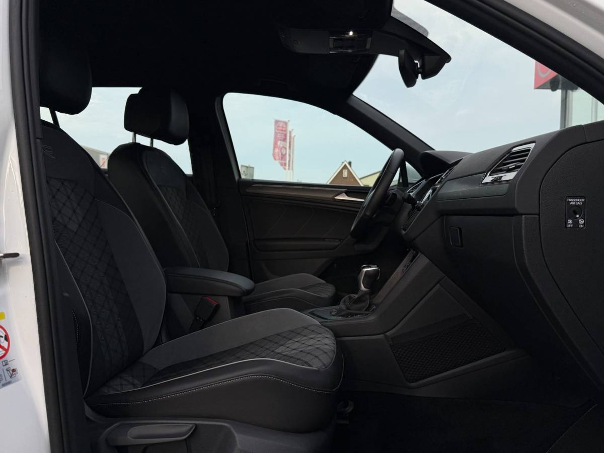 Volkswagen Tiguan Volkswagen Tiguan 1.4 TSI eHybrid R-Line Business+ | SOH 97% | 245PK | Dynamische knipperlichten
