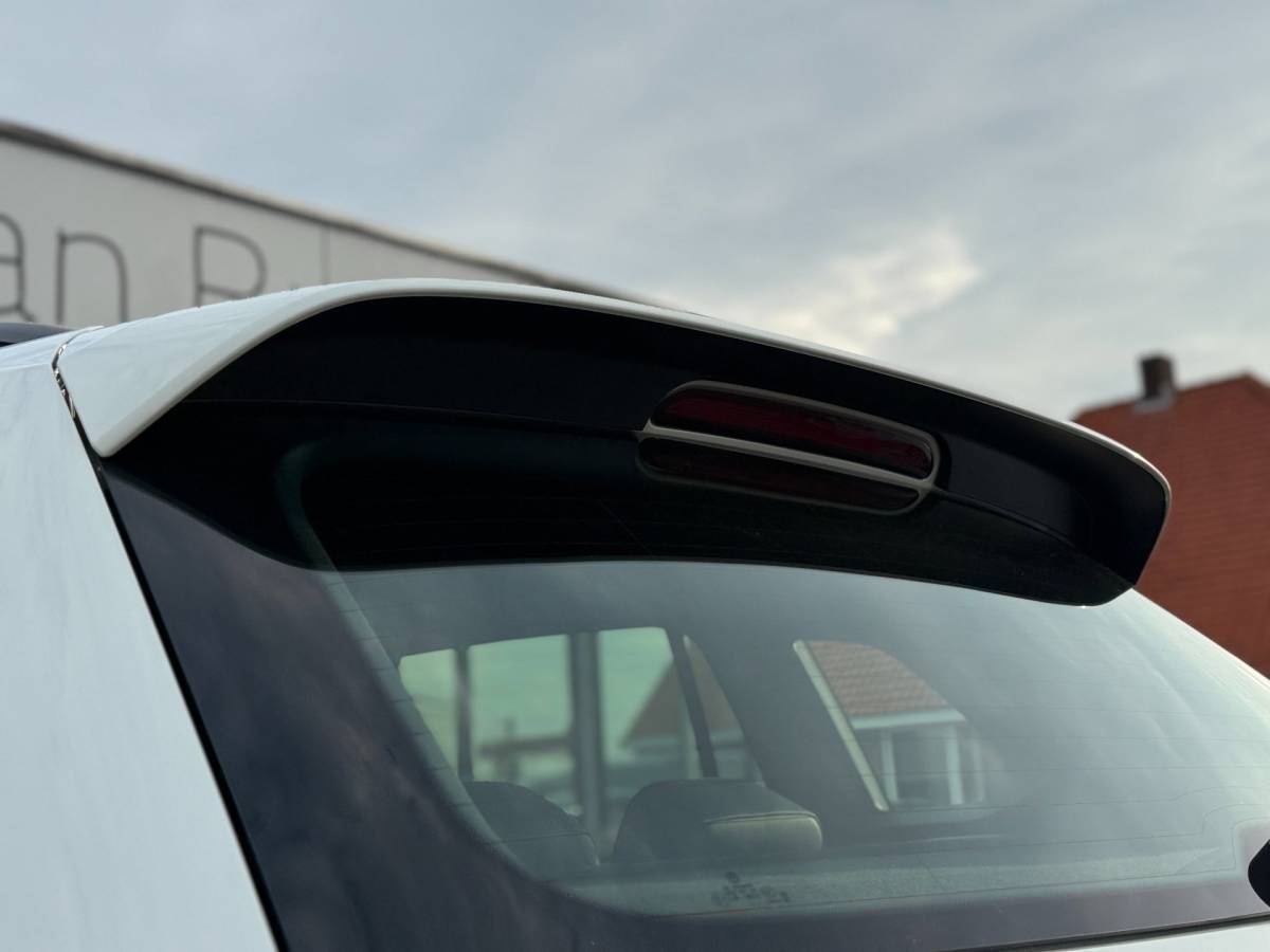Volkswagen Tiguan Volkswagen Tiguan 1.4 TSI eHybrid R-Line Business+ | SOH 97% | 245PK | Dynamische knipperlichten