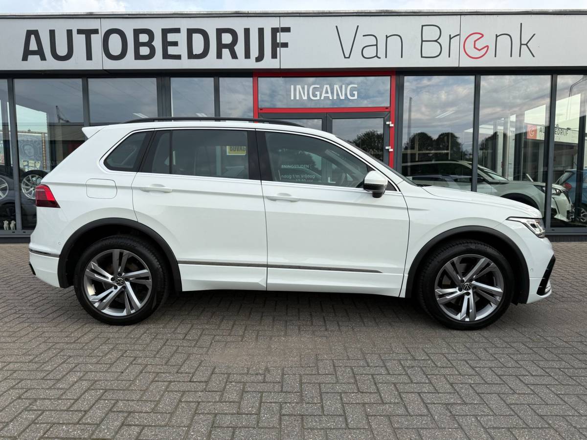 Volkswagen Tiguan Volkswagen Tiguan 1.4 TSI eHybrid R-Line Business+ | SOH 97% | 245PK | Dynamische knipperlichten