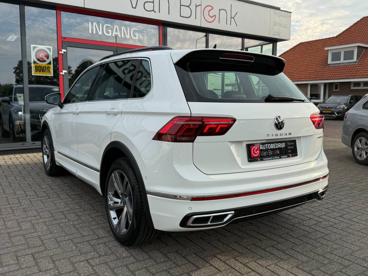 Volkswagen Tiguan Volkswagen Tiguan 1.4 TSI eHybrid R-Line Business+ | SOH 97% | 245PK | Dynamische knipperlichten