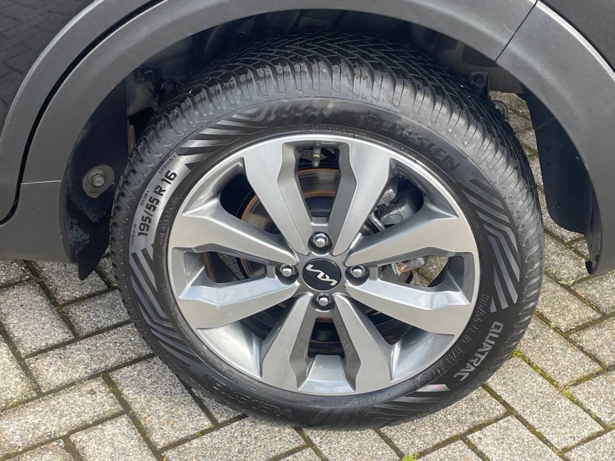 Kia Stonic Kia Stonic 1.0 T-GDi MHEV DynamicLine Automaat Navigatie, Climate Control, Cruise Control, Stoel/Stuurverwarming, 15″Lm, Achteruitrijcamera