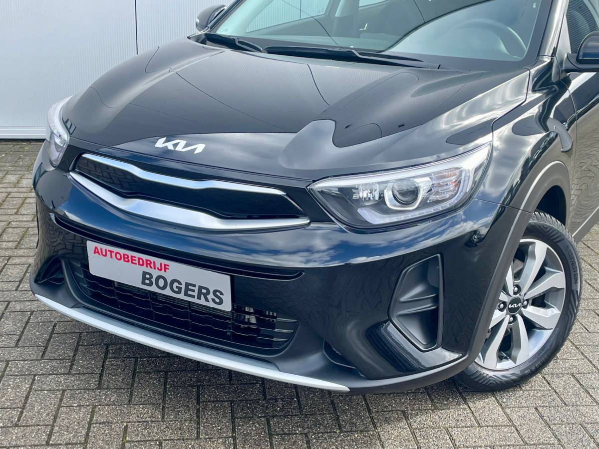Kia Stonic Kia Stonic 1.0 T-GDi MHEV DynamicLine Automaat Navigatie, Climate Control, Cruise Control, Stoel/Stuurverwarming, 15″Lm, Achteruitrijcamera