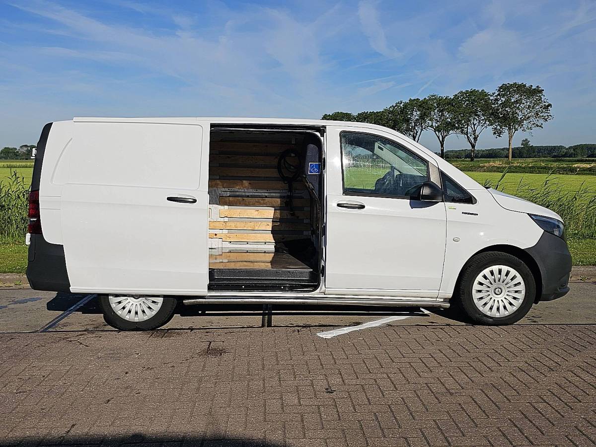 Mercedes-Benz eVito MERCEDES-BENZ EVITO 66kwh wltp 292 kms
