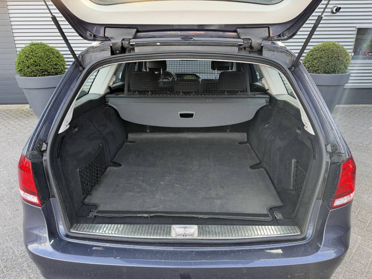 Mercedes-Benz E-Klasse Mercedes-Benz E-klasse Estate 350 BlueTEC Ambition Elegance | Navigatie | Luchtvering | Lichtmetalen Velgen | Elektrische Achterklep |